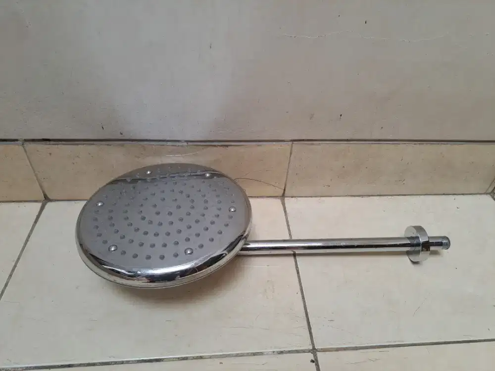 Shower toto/ Kepala shower merk toto
