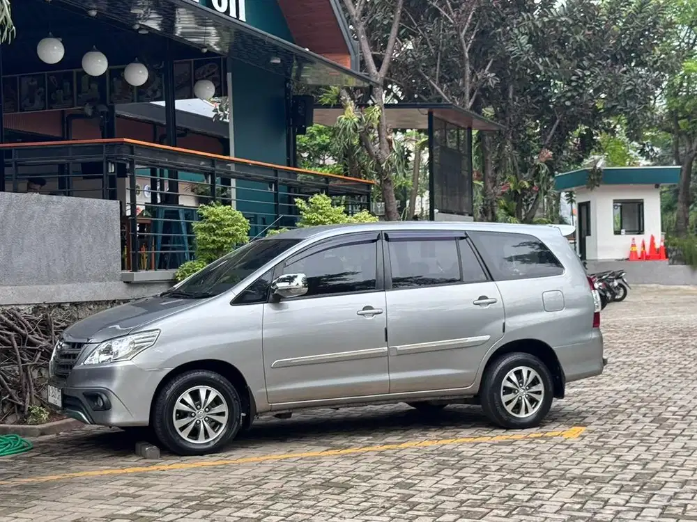 Innova Barong 2KD last edition 2015 2.5 G AT tangan 1