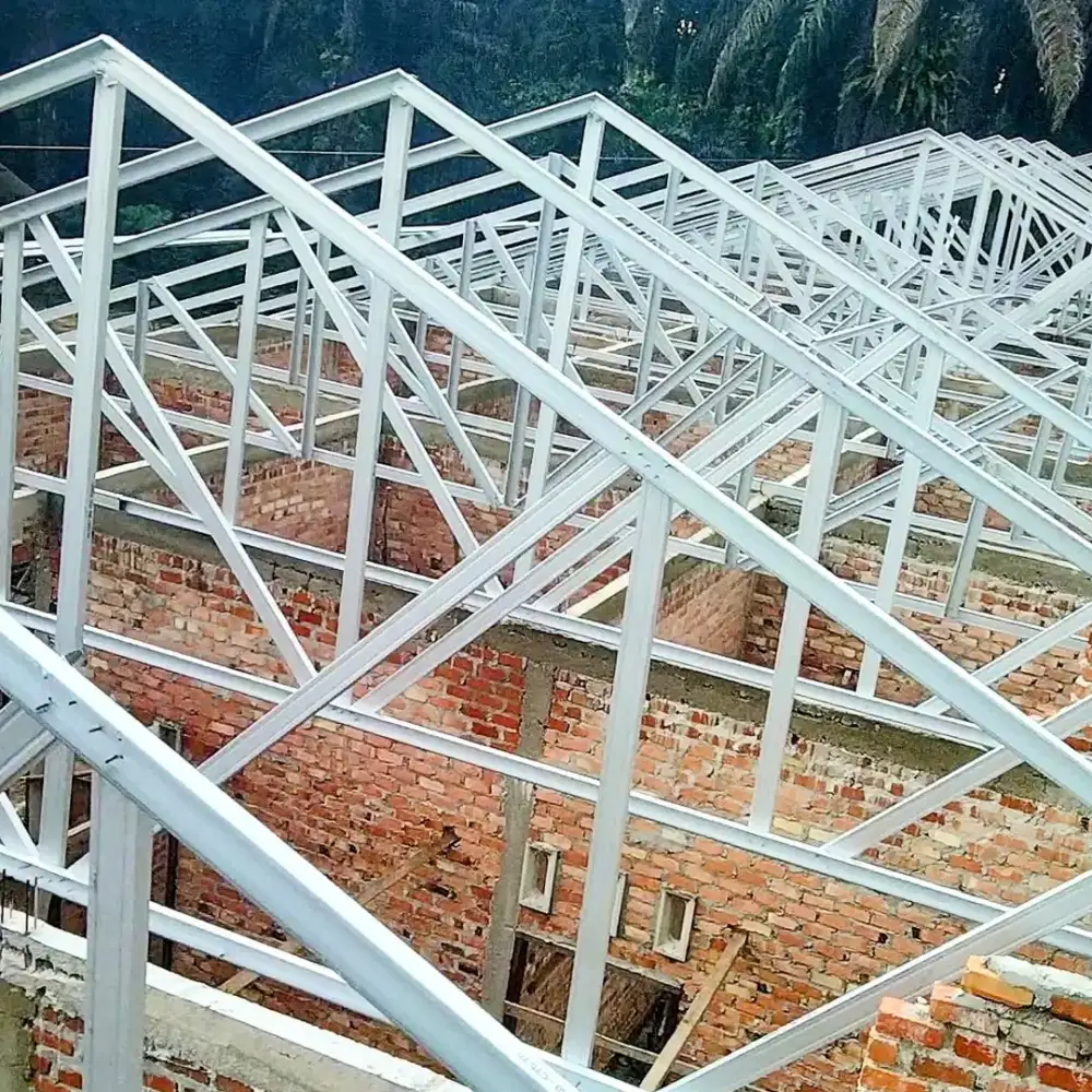 Tukang bangunan,atap bocor,kanopi,rangka baja,renopasi dll