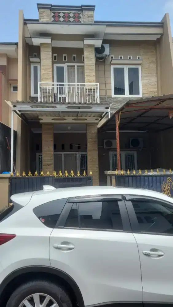 Cari pembantu perempuan buat bersih2