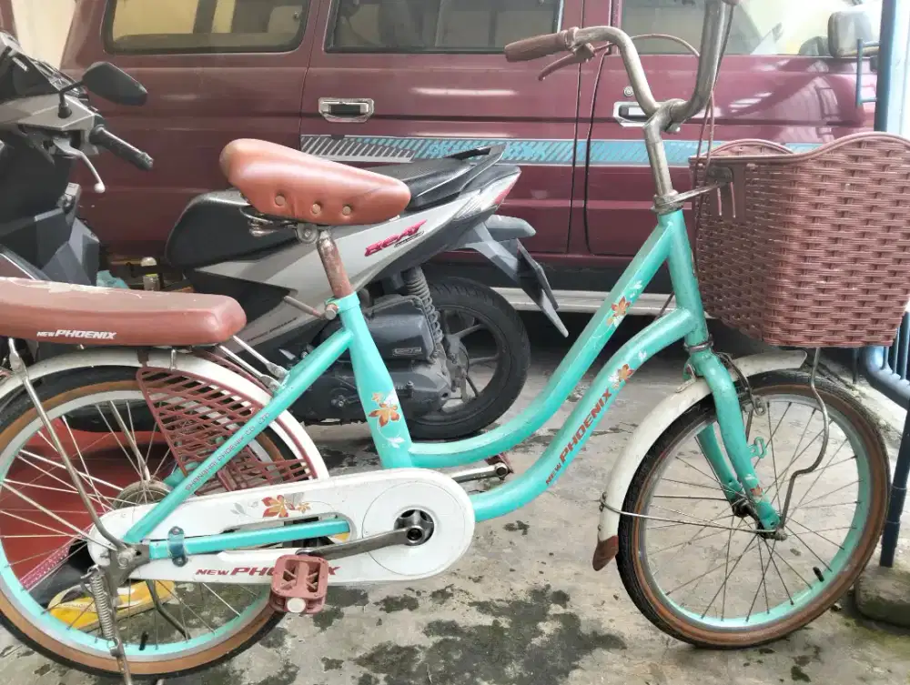 Sepeda merk phoenix