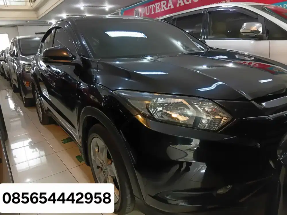 Honda HR-V S Automatic 2017 Hitam