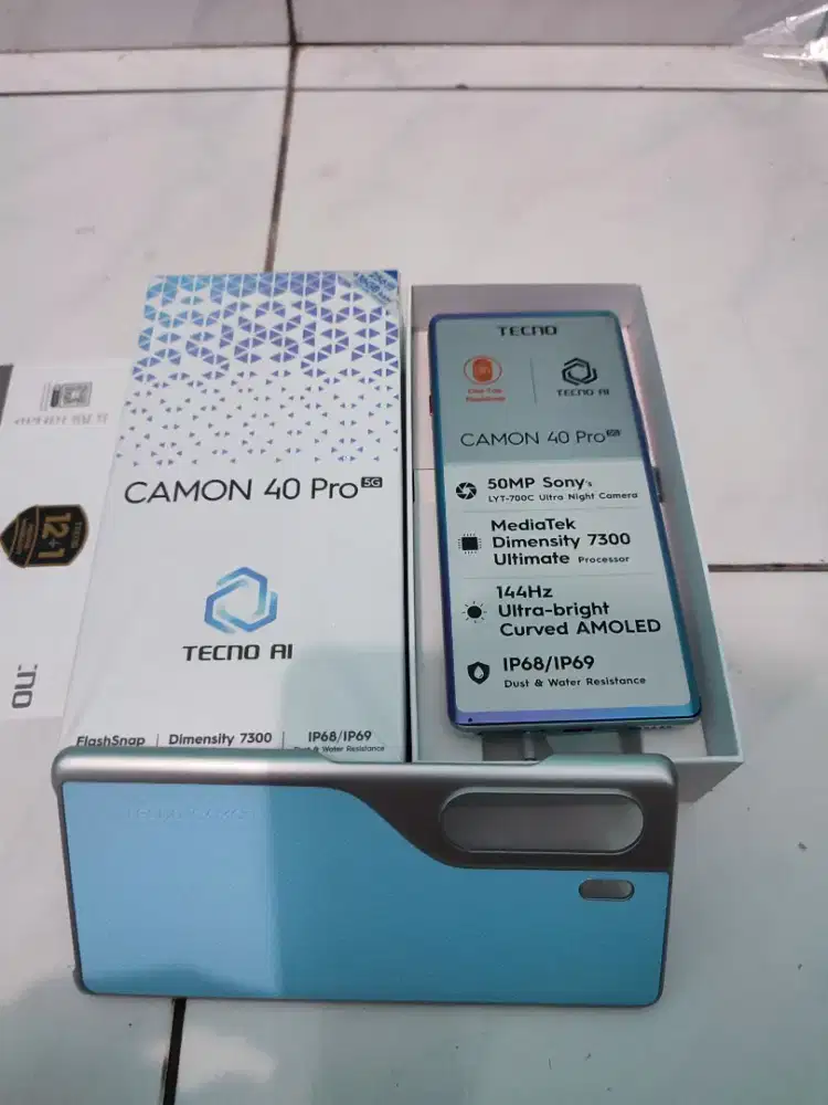 Tecno camon 40 pro 5G glacier white