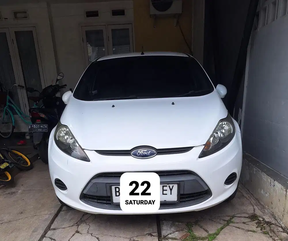 Ford Fiesta Putih 2012 1.4 Trend AT Bensin