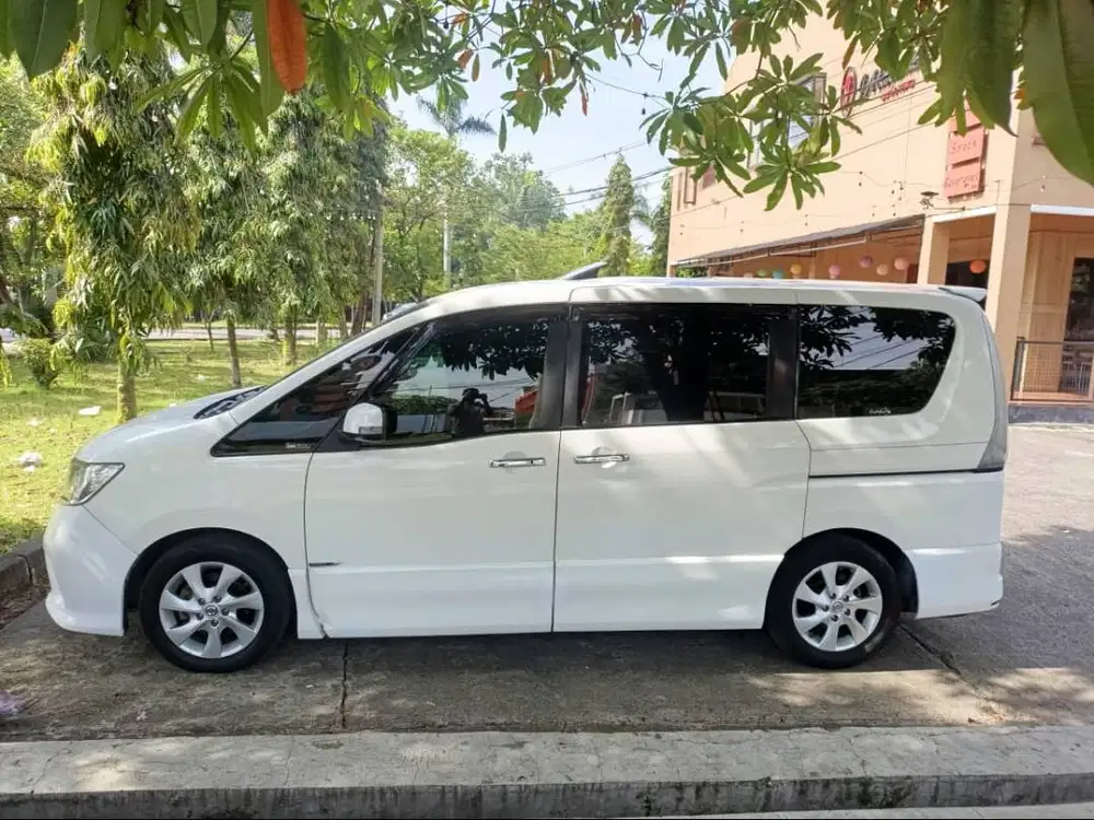 Nissan Serena High Way Star HWS Autech Panoramic C26 Tahun 2013