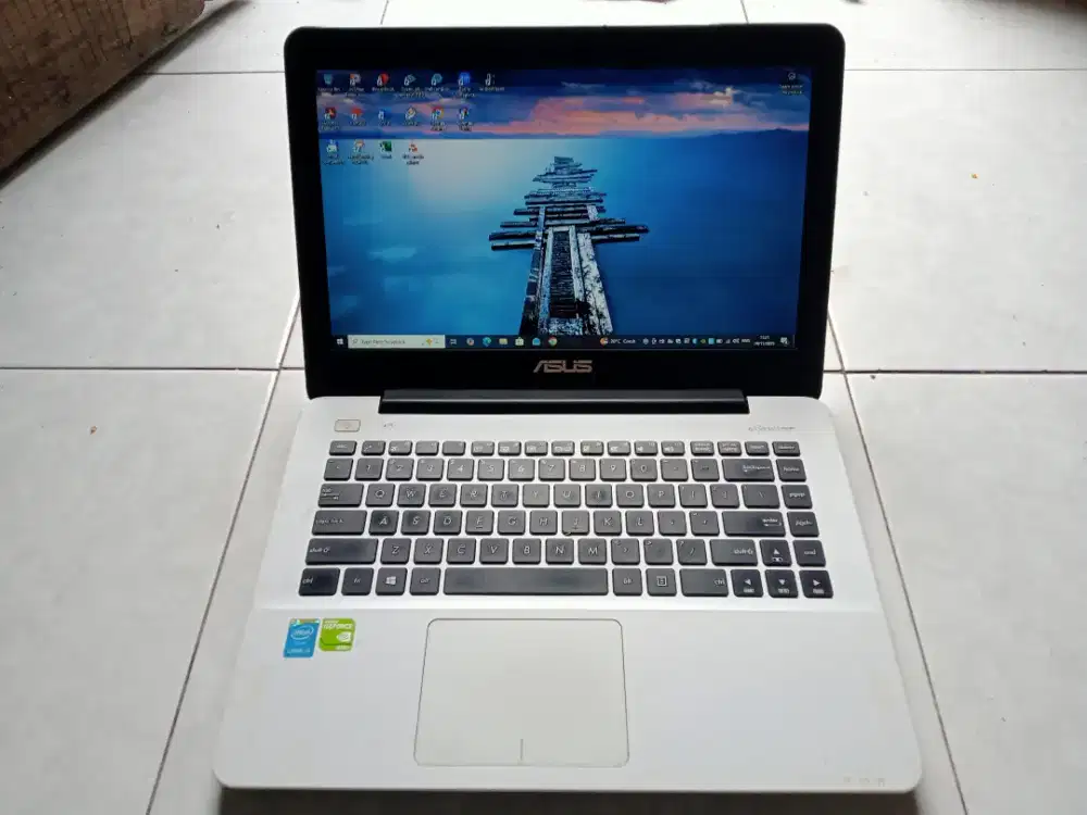 ASUS X455LD / Core i3 Gen-4 / nVidia / SSD 256Gb / 4Gb / 2 Jam / SEHAT
