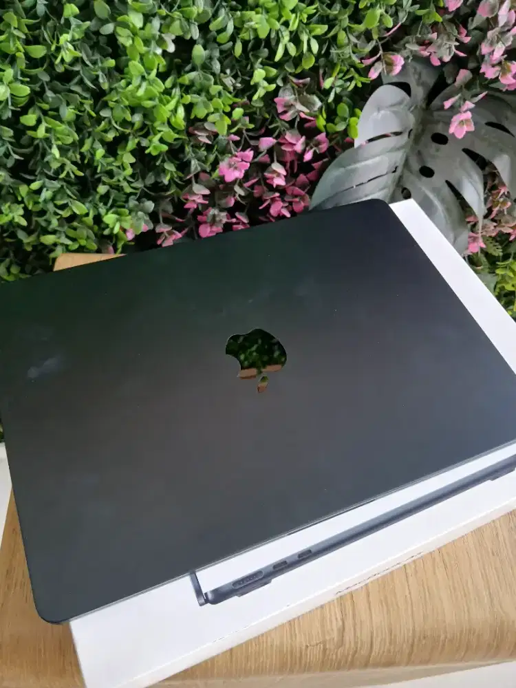 Macbook air 13 inch M2