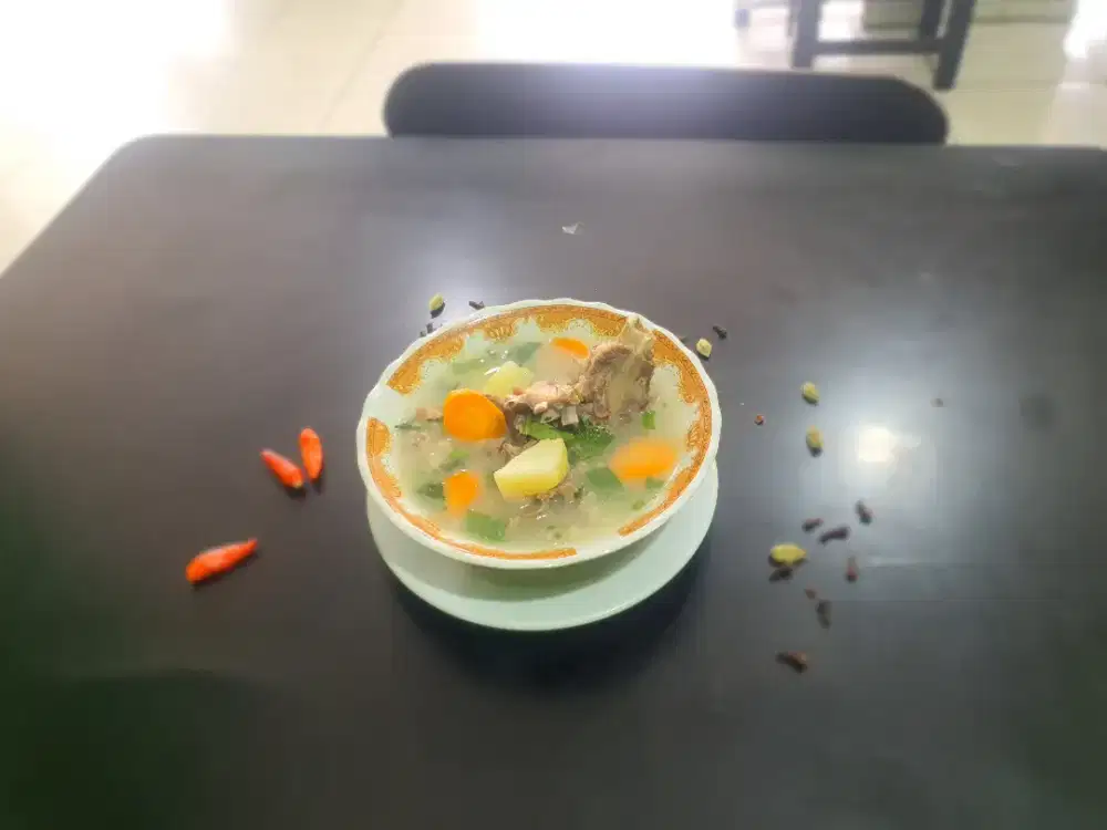 Dibutuhkan waitres berpengalaman