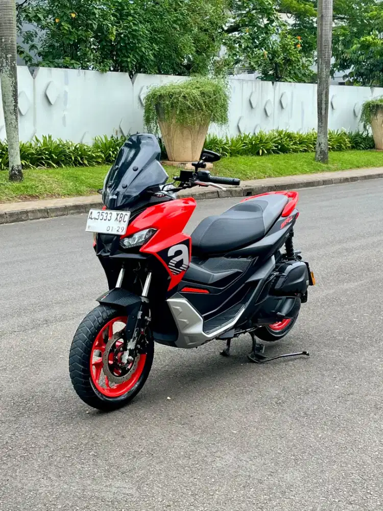 Aprilia SR GT 200 2024