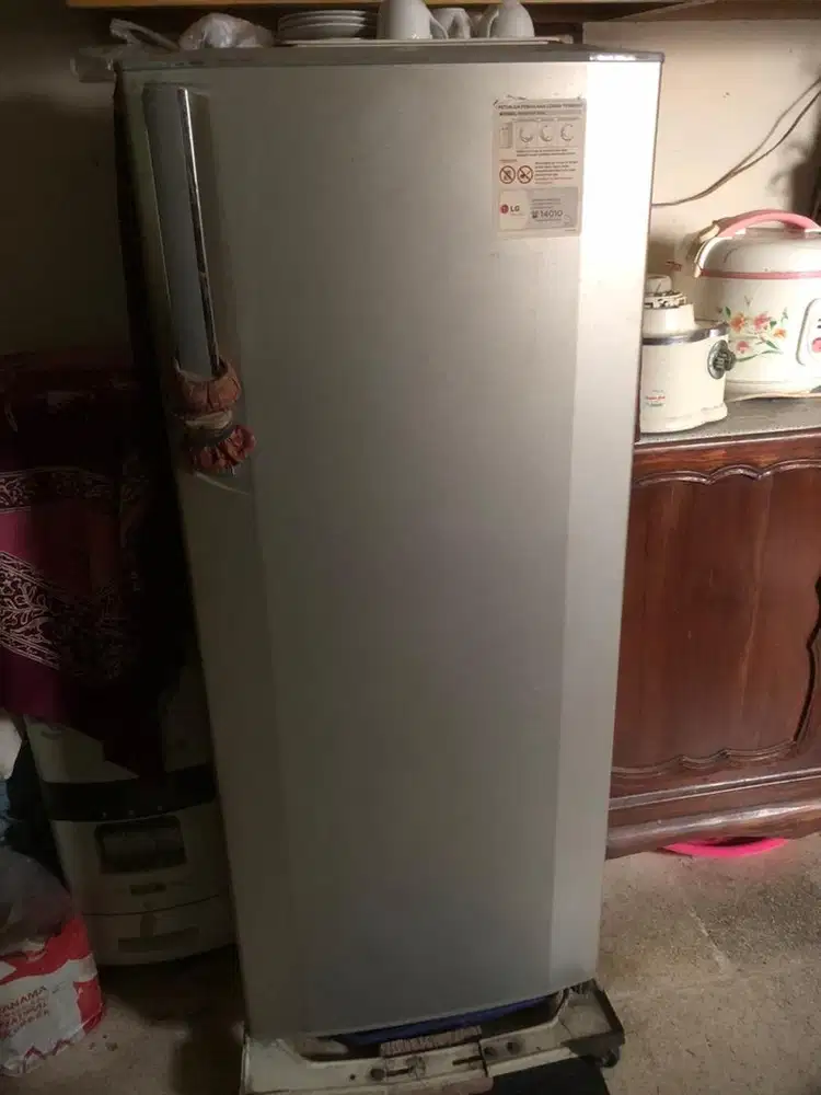 Dijual Kulkas freezer LG