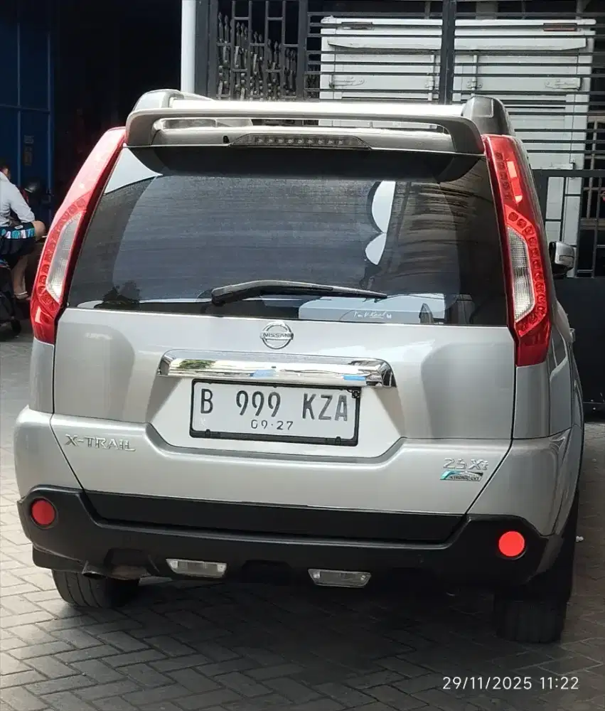 Nissan Xtrail 2012 NIK 2011 mulus sekali