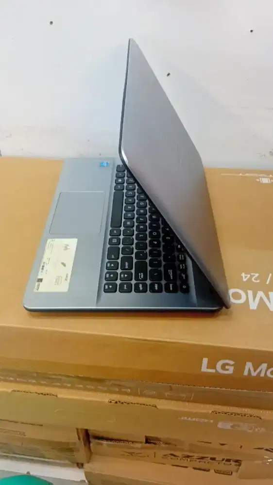 Di jual laptop asus
