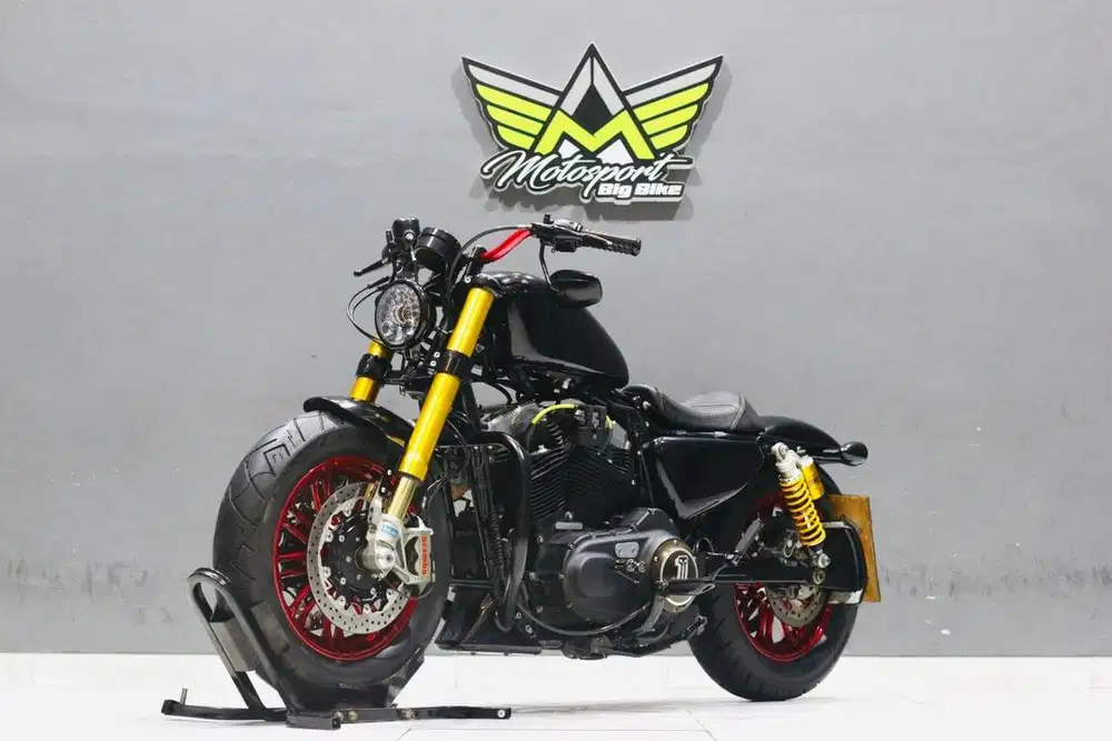Harley davidson sportster 48 like new modif hedon 200jt.an siap pakai