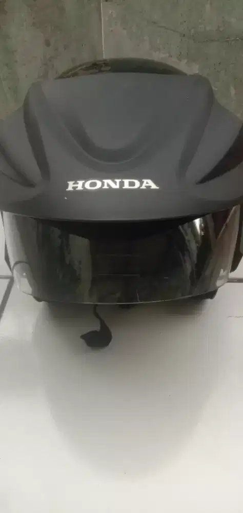 Helm baru bawaan honda