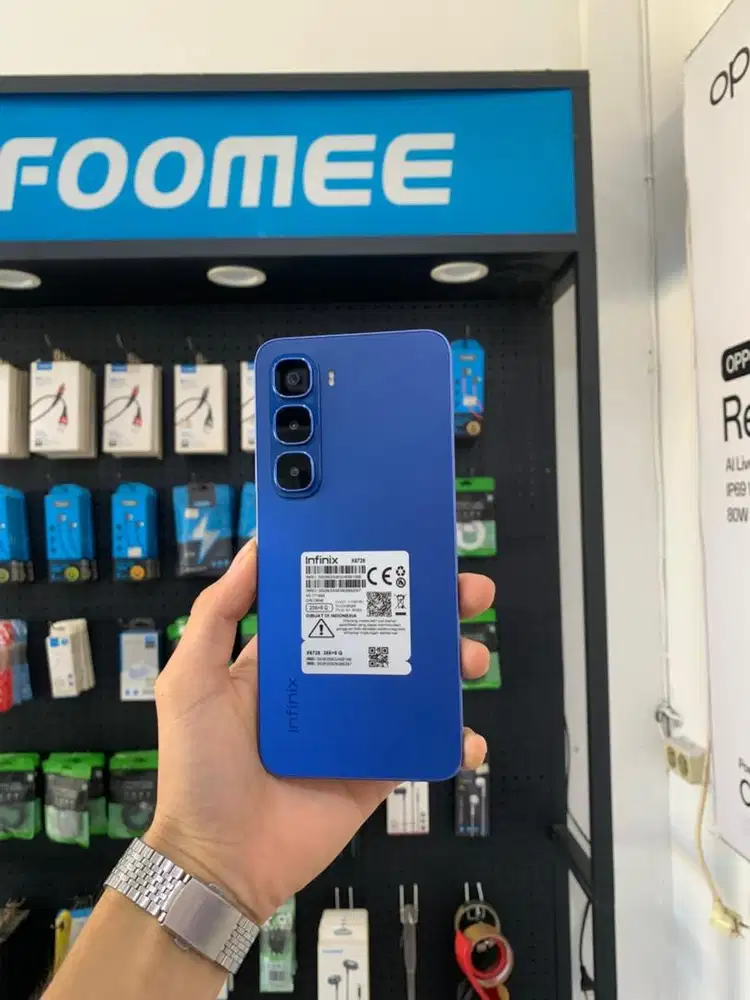 Infinix Hot 60i 8/256 GB, Garansi Aktif - Oktober 2026