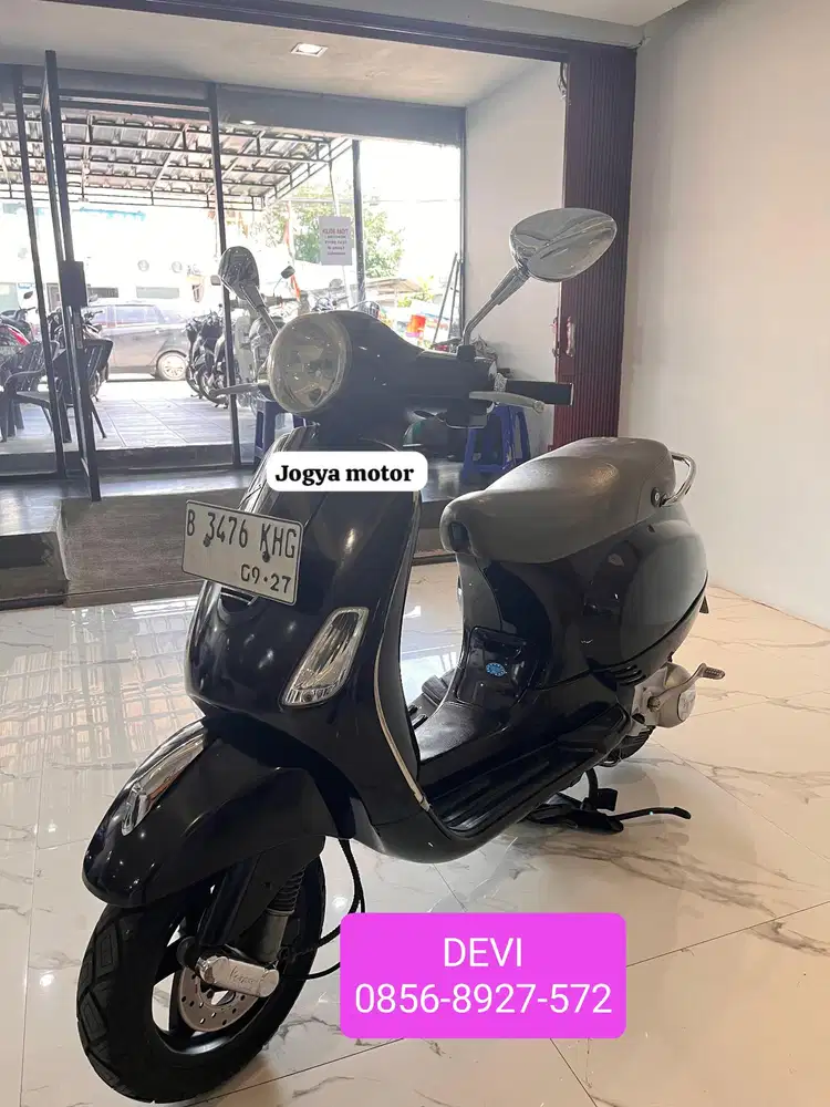 [2] Piaggio Vespa LX 125 th 2012