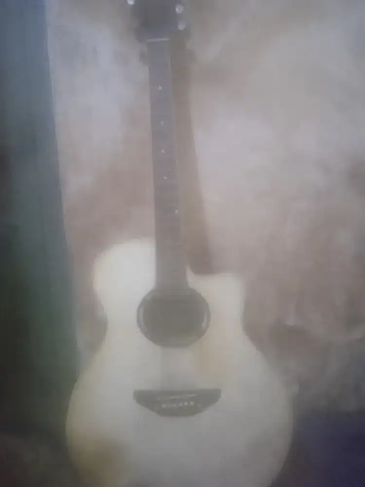 Jual gitar bekas merek Yamaha APX 500 Ii minus puteran senar nmr satu