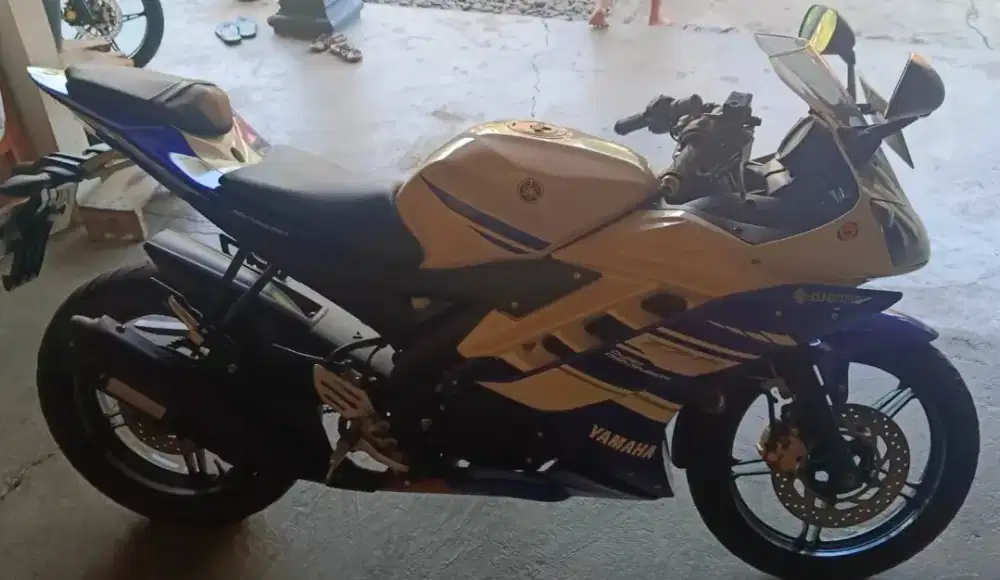 Dijual Motor R15