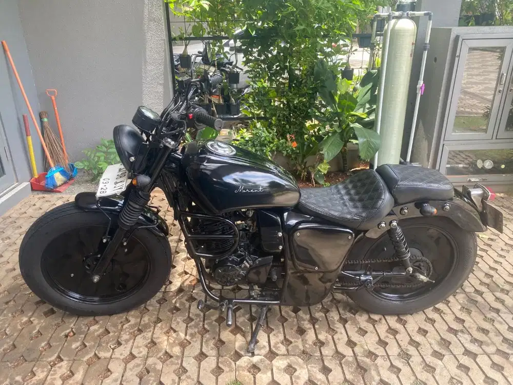 Jual cepat BU Bobber Basic Byson 2013