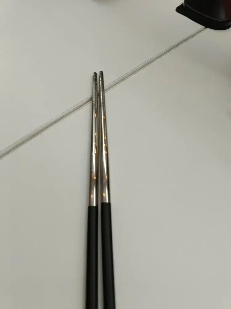 Sumpit stainless steel bisa dipakai berulang kali