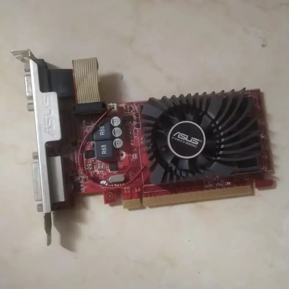 ASUS AMD Radeon R7 240 • 2GB 128Bit GDDR3