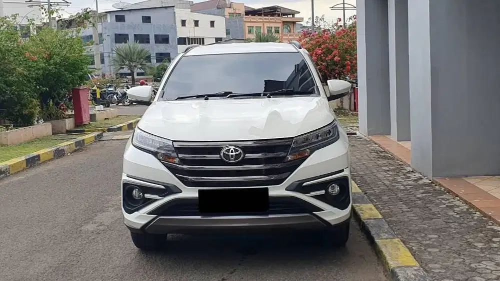 Toyota Rush 1.5 S GR Sport Facelift AT Putih 2023 km.10rb