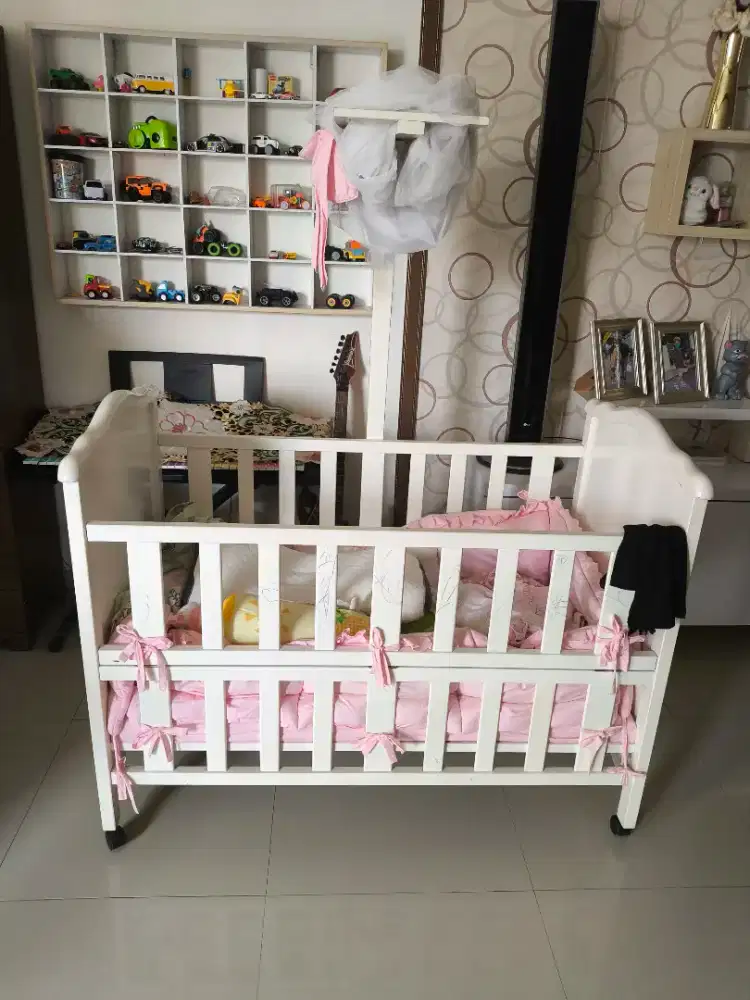 Box Bayi Kayu Classic Minimalis