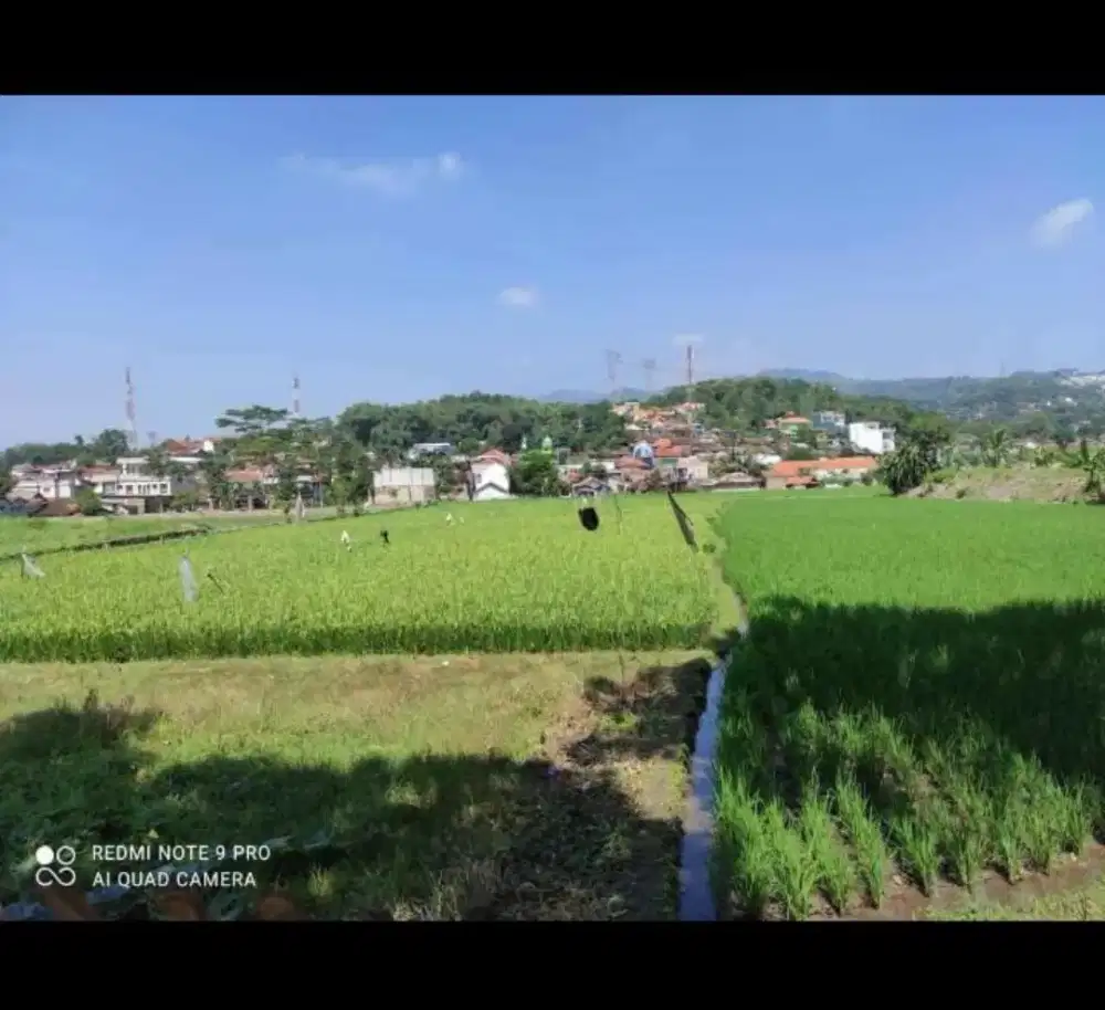 Tanah Soreang pinggir jalan raya