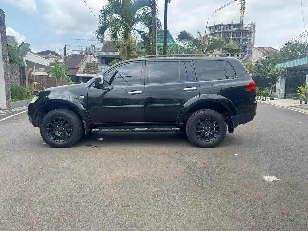 PAJERO 4x4 EXCEED AT