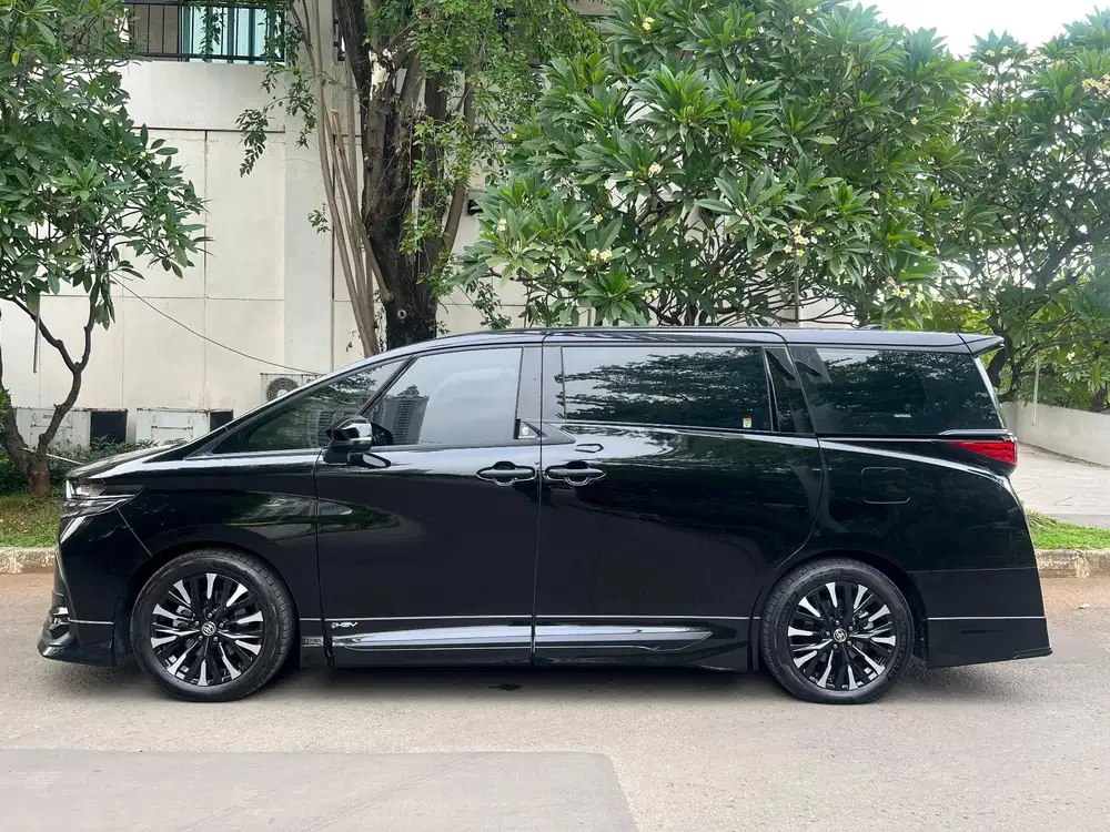TOYOTA Alphard 2.5L Hybird Modelista 2025/2024