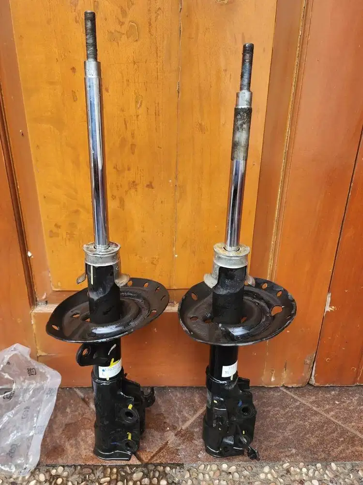 Shock Absorber Depan Jazz RS 2013