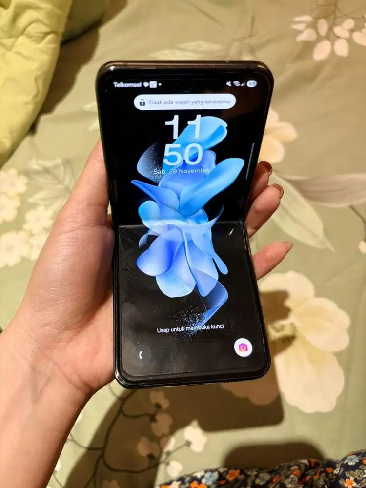 Samsung galaksi flip 4