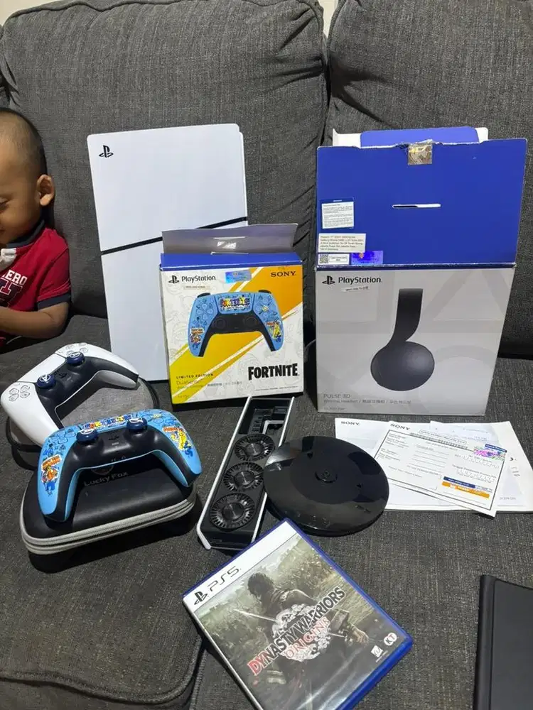 PS5 Disc Edition atau PlayStation 5 Edisi Cakram.