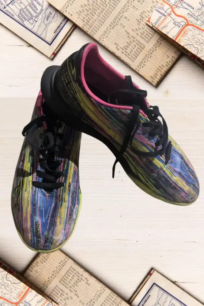 Sepatu Futsal Light Speed