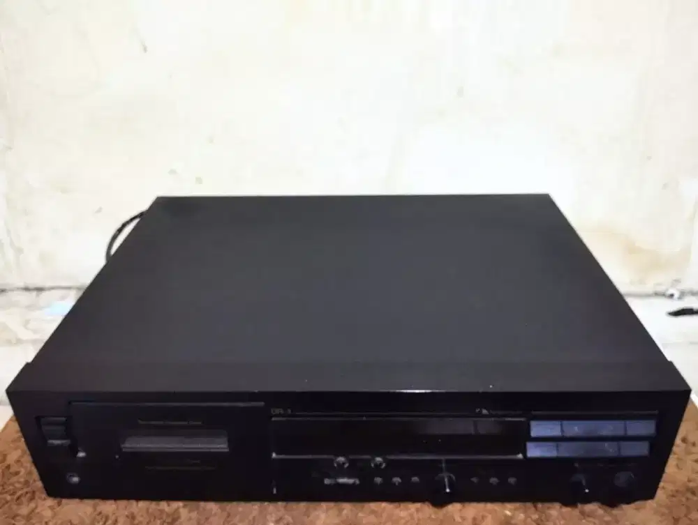 Tapedeck Nakamichi DR 3