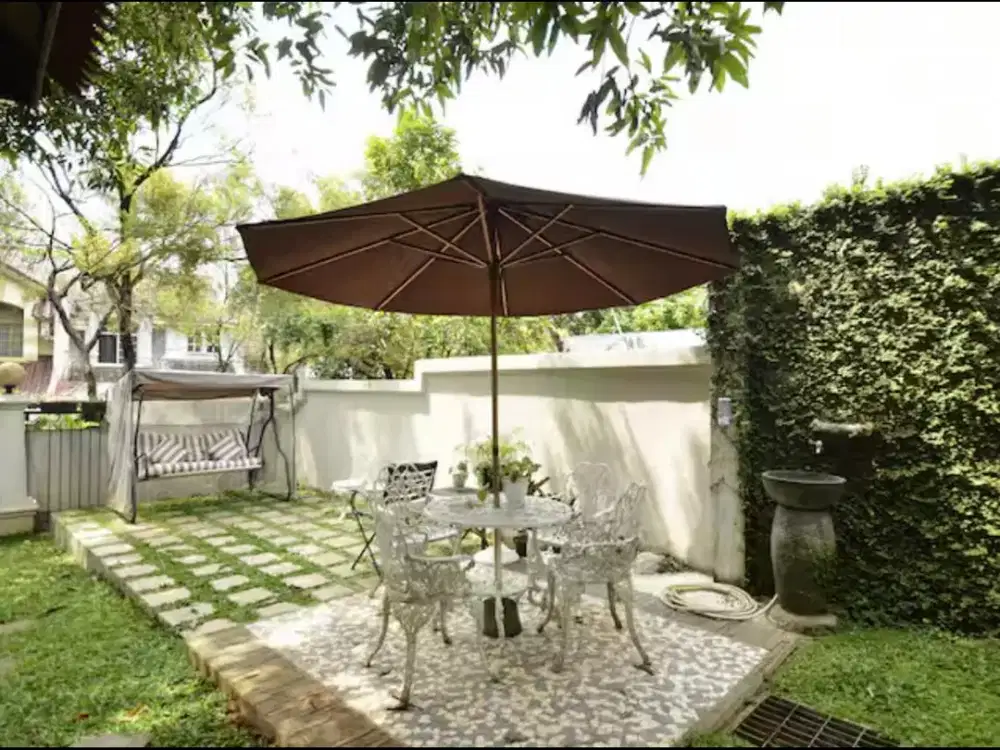 DIJUAL RUMAH EXCLUSIVE HARGA BAGUS SIAPHUNI STRATEGIS SENTUL CITY SSR914