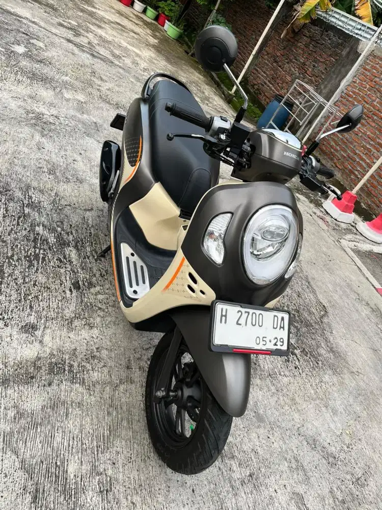 SCOOPY SPORTY 2024