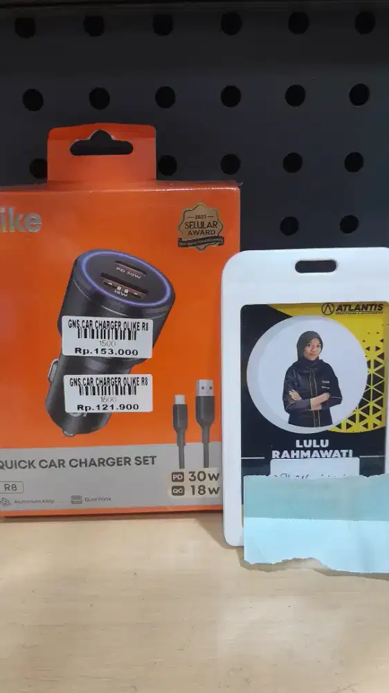 CAR CHARGER OLIKE R8