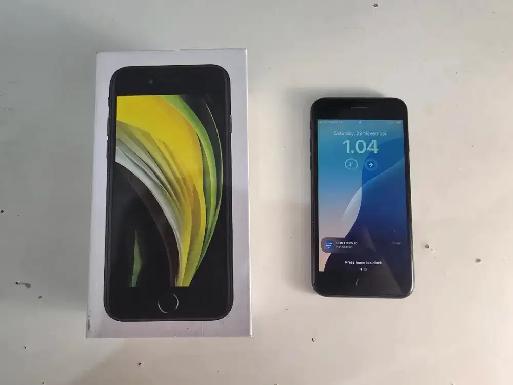 iPhone SE 2 2020 64GB ex iBox