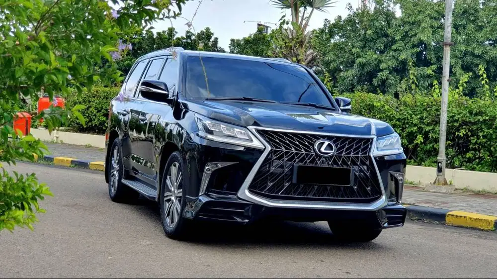 [ 4x4 ] Lexus LX570 LX 570 Sport V8 AT 2016/2017