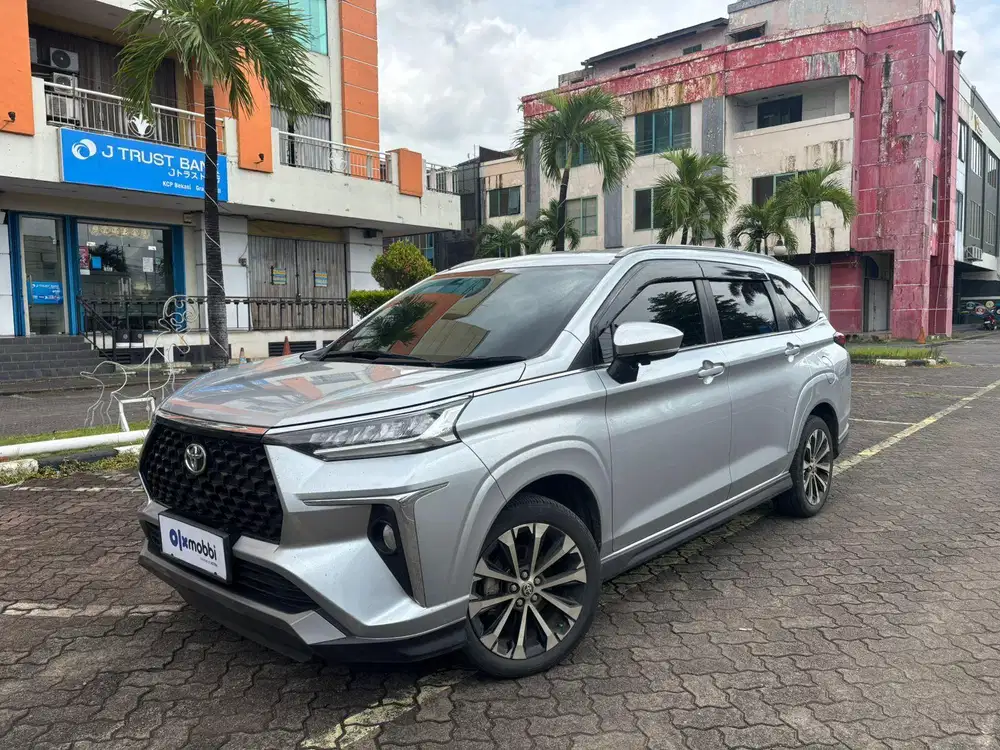 Pajak Panjang - Toyota Avanza 1.5 Veloz Q Bensin-AT 2022