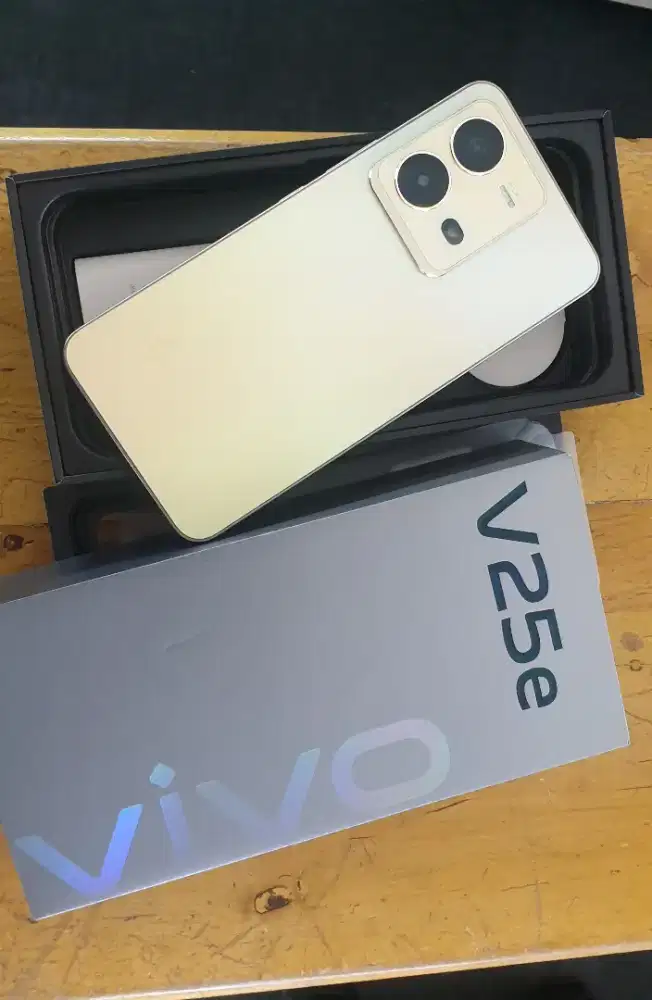 Jual vivo v25e ram 8/128 NFC fullset