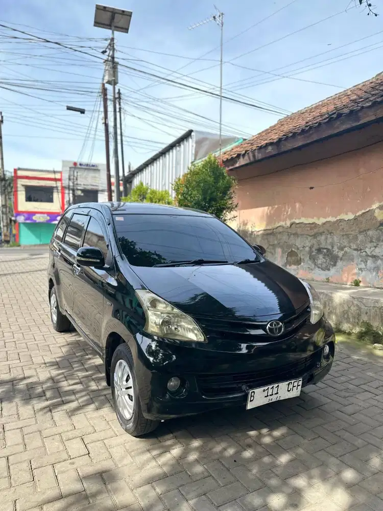 Toyota Avanza 2012 E At