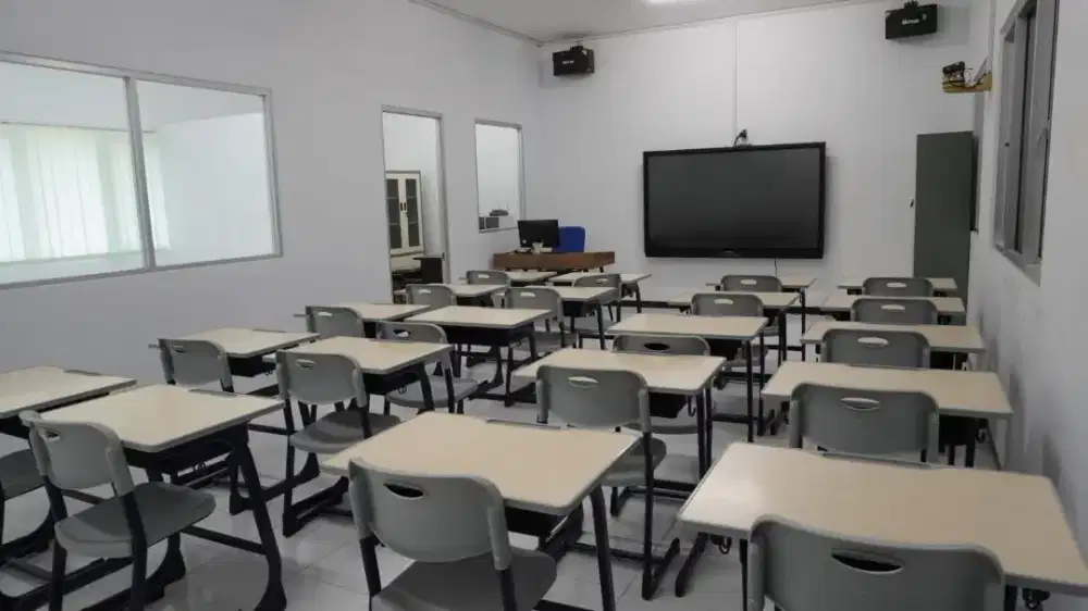 Set meja belajar sekolah