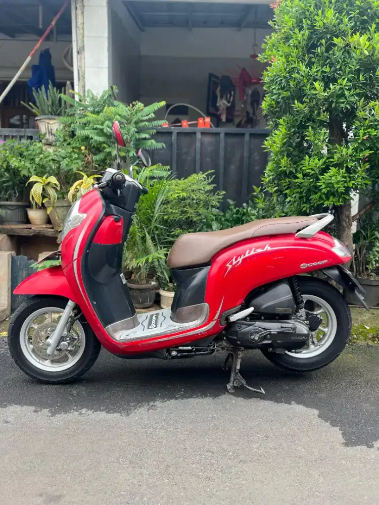 Scoopy Tahun 2020 Stylish Red