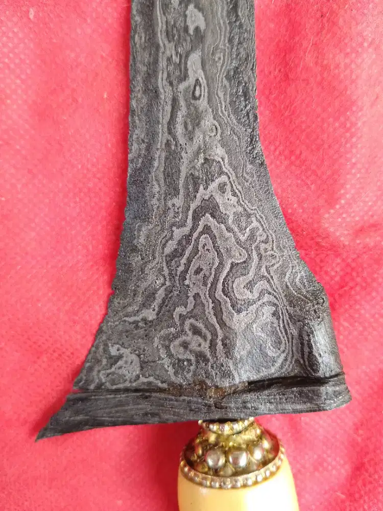 Keris Pusaka Brojol sepuh