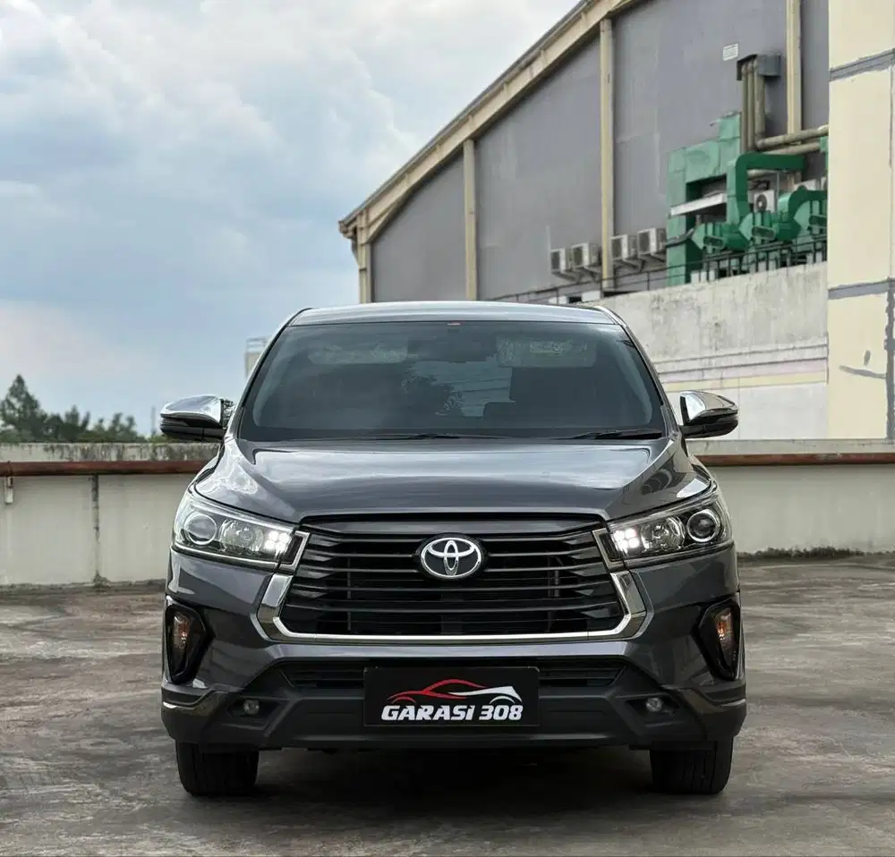 Toyota Innova Venturer 2.0 AT Bensin