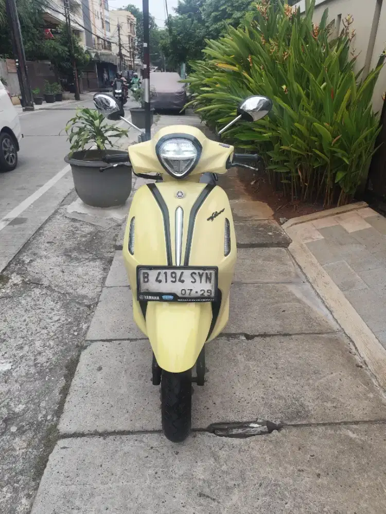 Yamaha grand filano th 2024 b dki km low istimewa