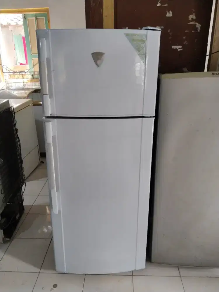 Kulkas Glacio 2 pintu