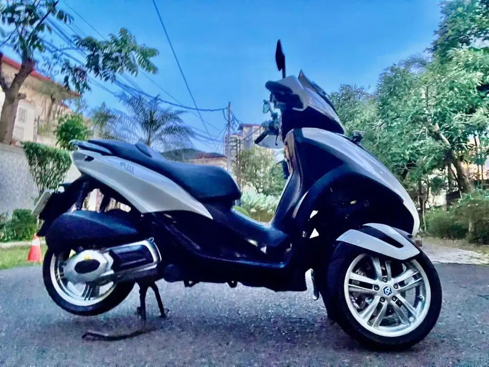 For sale piaggio mp3 yourban 300